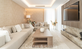 Villa de lujo modernizada y lista para entrar a vivir en venta en el corazón de Nueva Andalucía, Marbella 784127 