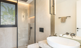 Villa de lujo modernizada y lista para entrar a vivir en venta en el corazón de Nueva Andalucía, Marbella 784142 