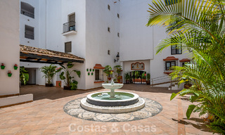 Exclusivo ático con vistas panorámicas en venta en el corazón de Puerto Banús, Marbella 784195 