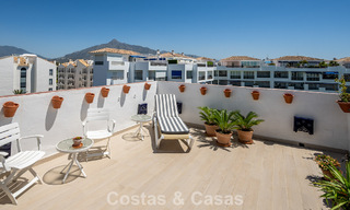 Exclusivo ático con vistas panorámicas en venta en el corazón de Puerto Banús, Marbella 784207 