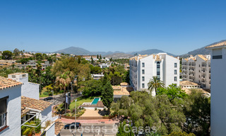 Exclusivo ático con vistas panorámicas en venta en el corazón de Puerto Banús, Marbella 784209 