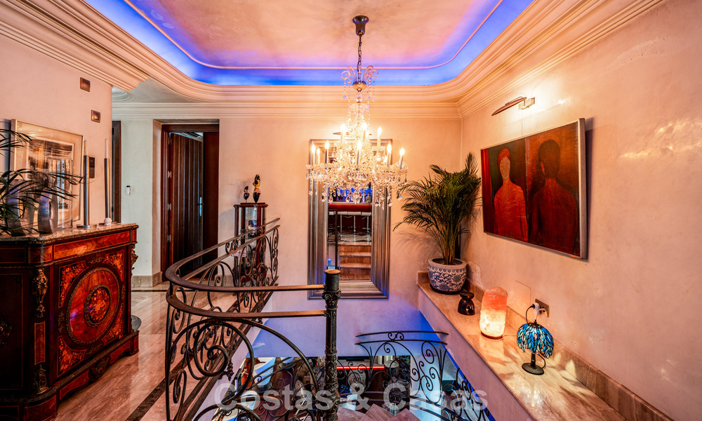 Amplio apartamento dúplex en venta con impresionantes vistas, en primera línea del puerto deportivo de Puerto Banús, Marbella 784161