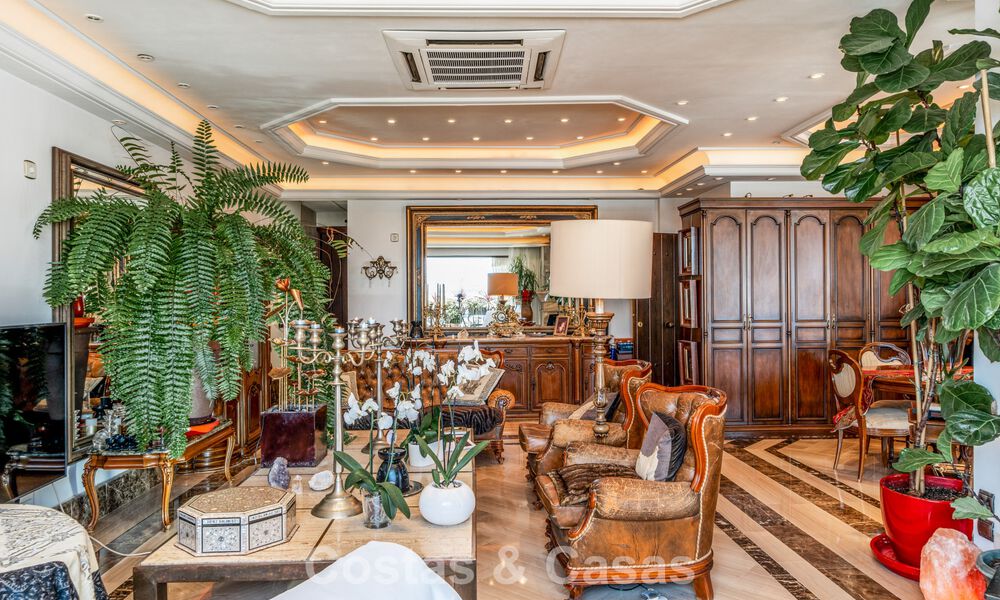 Amplio apartamento dúplex en venta con impresionantes vistas, en primera línea del puerto deportivo de Puerto Banús, Marbella 784163