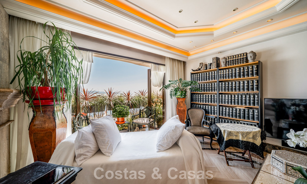 Amplio apartamento dúplex en venta con impresionantes vistas, en primera línea del puerto deportivo de Puerto Banús, Marbella 784165