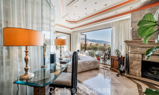 Amplio apartamento dúplex en venta con impresionantes vistas, en primera línea del puerto deportivo de Puerto Banús, Marbella 784167 