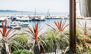 Amplio apartamento dúplex en venta con impresionantes vistas, en primera línea del puerto deportivo de Puerto Banús, Marbella 784177 