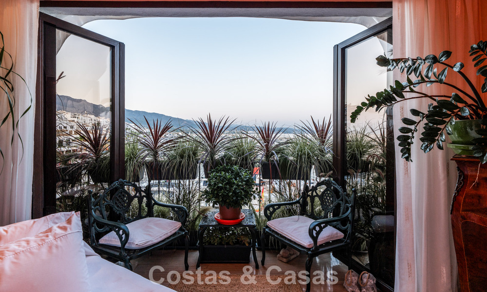 Amplio apartamento dúplex en venta con impresionantes vistas, en primera línea del puerto deportivo de Puerto Banús, Marbella 784178