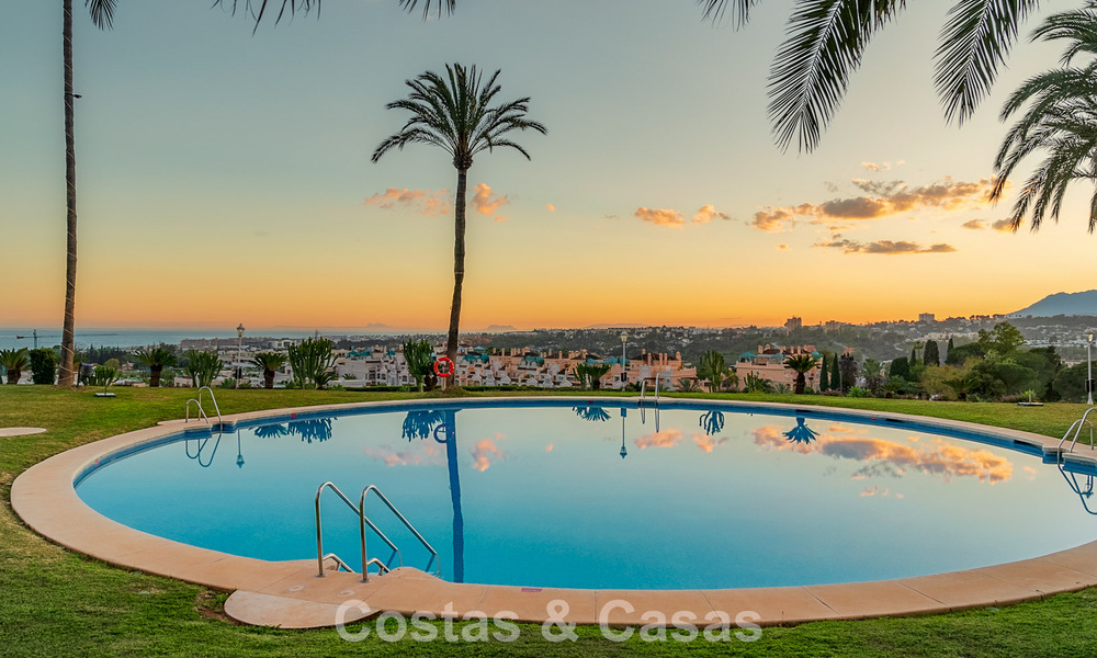 Lujoso apartamento de 3 dormitorios en venta con vistas panorámicas a la Milla de Oro de Marbella 784211