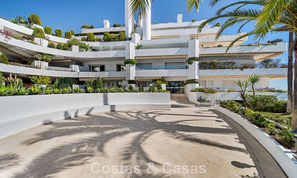 Lujoso apartamento de 3 dormitorios en venta con vistas panorámicas a la Milla de Oro de Marbella 784227
