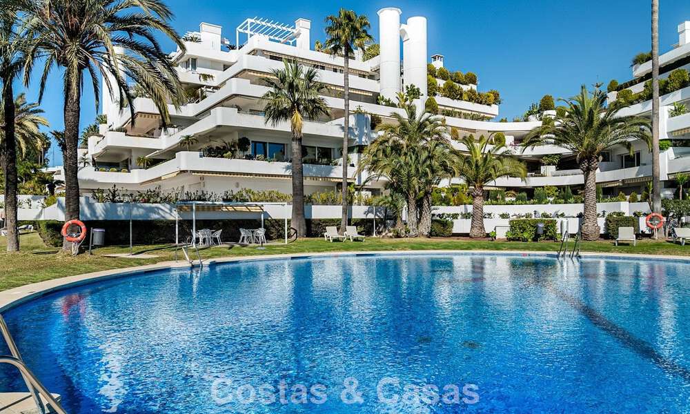 Lujoso apartamento de 3 dormitorios en venta con vistas panorámicas a la Milla de Oro de Marbella 784232