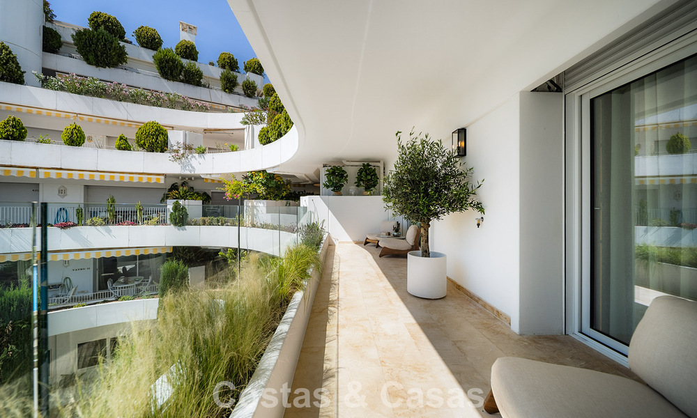 Lujoso apartamento de 3 dormitorios en venta con vistas panorámicas a la Milla de Oro de Marbella 784237