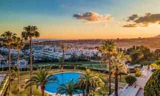 Lujoso apartamento de 3 dormitorios en venta con vistas panorámicas a la Milla de Oro de Marbella 784254 