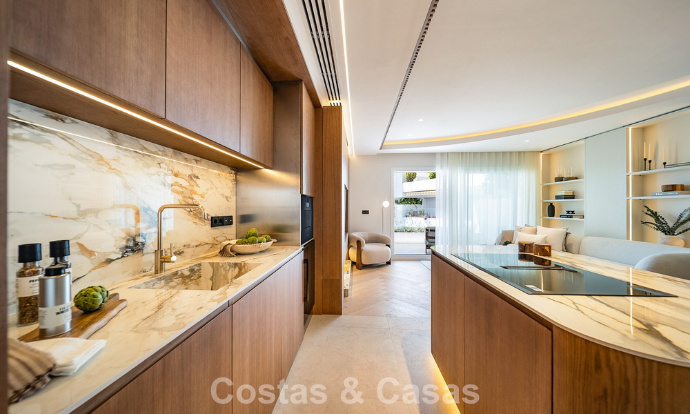 Lujoso apartamento de 3 dormitorios en venta con vistas panorámicas a la Milla de Oro de Marbella 784259