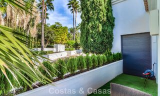 Impresionante villa mediterránea moderna en venta en un complejo seguro y exclusivo en la Milla de Oro de Marbella 784266 