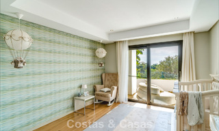 Impresionante villa mediterránea moderna en venta en un complejo seguro y exclusivo en la Milla de Oro de Marbella 784274 