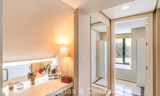 Impresionante villa mediterránea moderna en venta en un complejo seguro y exclusivo en la Milla de Oro de Marbella 784301 