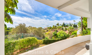 Impresionante villa mediterránea moderna en venta en un complejo seguro y exclusivo en la Milla de Oro de Marbella 784306 