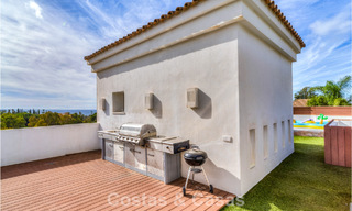 Impresionante villa mediterránea moderna en venta en un complejo seguro y exclusivo en la Milla de Oro de Marbella 784313 
