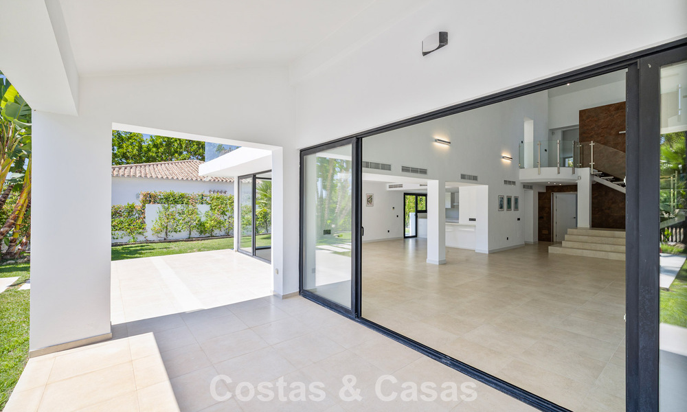 Villa con encanto mediterráneo y un toque moderno en venta cerca del centro de San Pedro, Marbella 784376