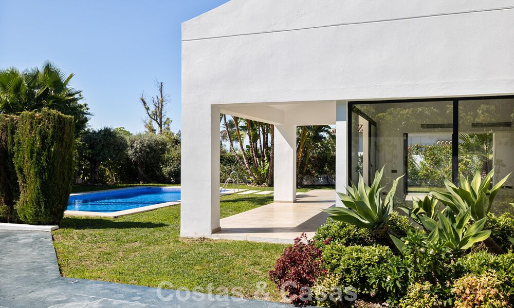 Villa con encanto mediterráneo y un toque moderno en venta cerca del centro de San Pedro, Marbella 784385