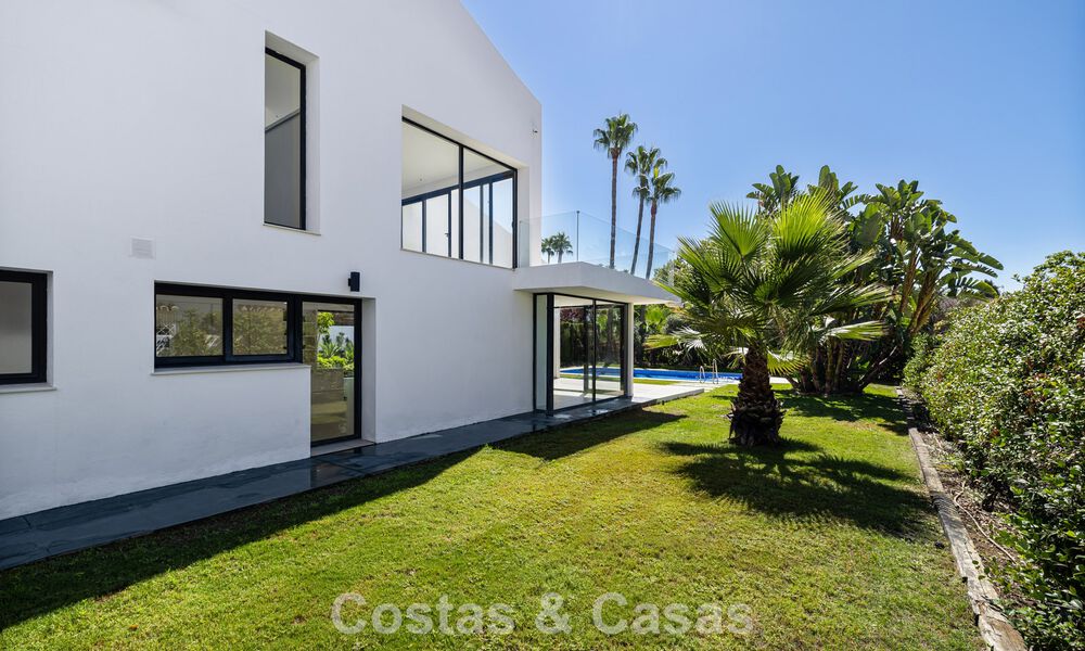Villa con encanto mediterráneo y un toque moderno en venta cerca del centro de San Pedro, Marbella 784391
