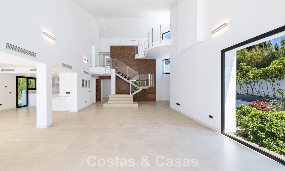 Villa con encanto mediterráneo y un toque moderno en venta cerca del centro de San Pedro, Marbella 784400