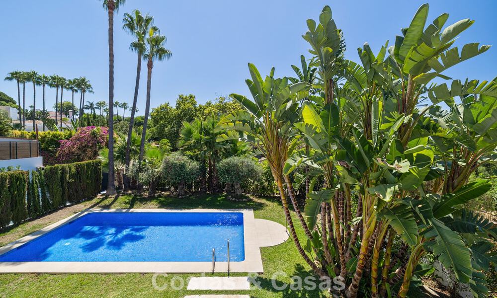Villa con encanto mediterráneo y un toque moderno en venta cerca del centro de San Pedro, Marbella 784416