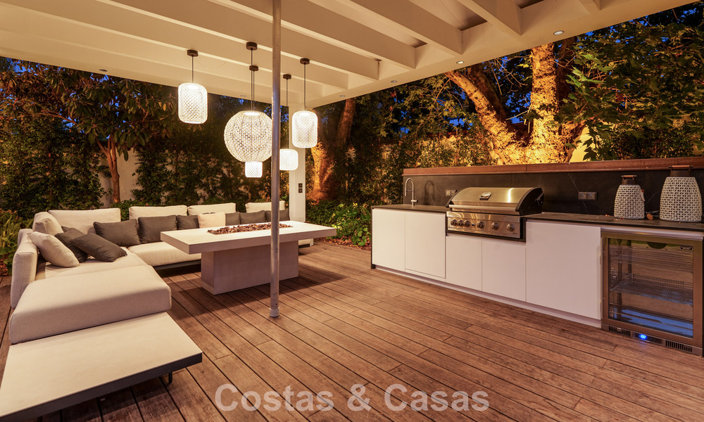 Exclusiva villa de una sola planta en venta a pocos pasos de la playa y todos los servicios en San Pedro y Puerto Banús, Marbella 784427