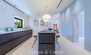 Exclusiva villa de una sola planta en venta a pocos pasos de la playa y todos los servicios en San Pedro y Puerto Banús, Marbella 784436 