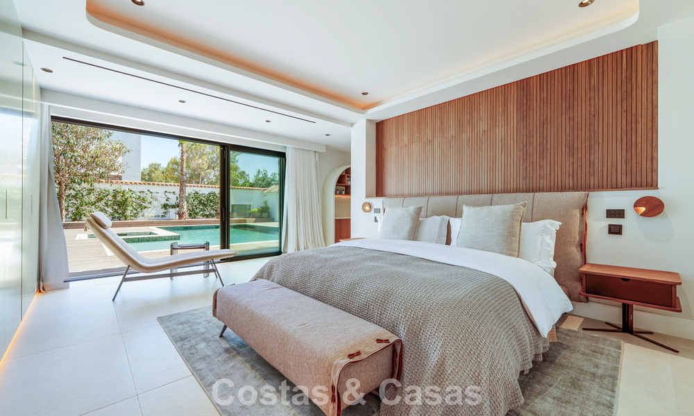 Exclusiva villa de una sola planta en venta a pocos pasos de la playa y todos los servicios en San Pedro y Puerto Banús, Marbella 784439