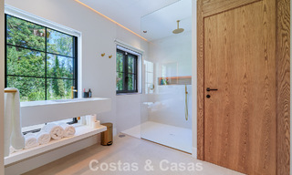 Exclusiva villa de una sola planta en venta a pocos pasos de la playa y todos los servicios en San Pedro y Puerto Banús, Marbella 784450 
