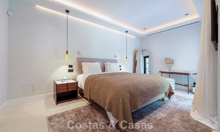 Exclusiva villa de una sola planta en venta a pocos pasos de la playa y todos los servicios en San Pedro y Puerto Banús, Marbella 784452 