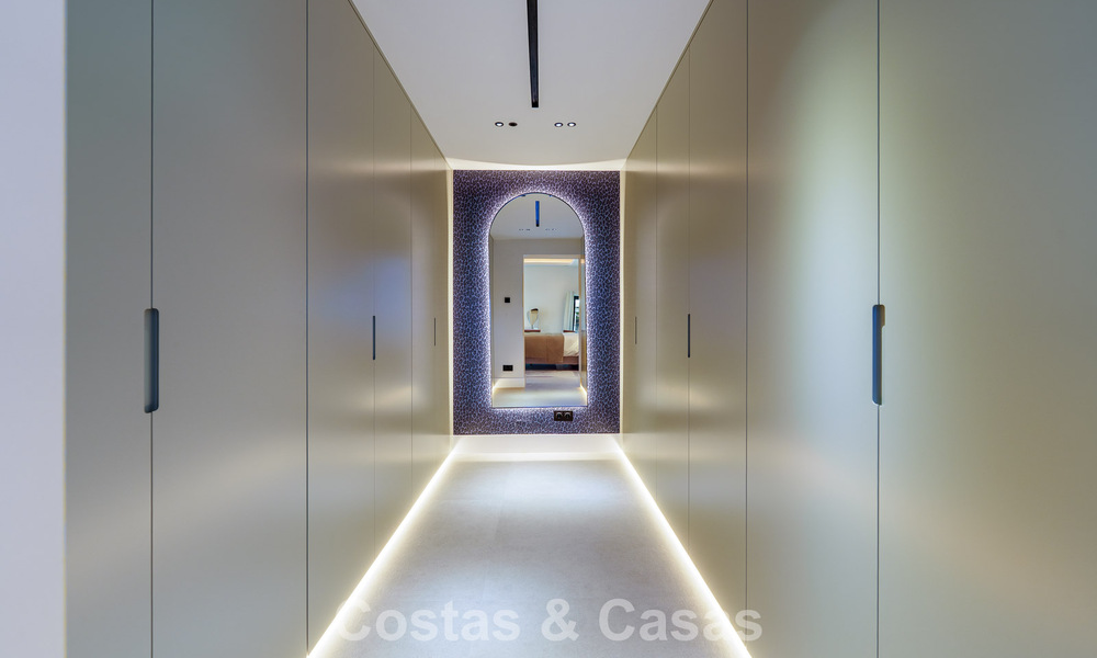 Exclusiva villa de una sola planta en venta a pocos pasos de la playa y todos los servicios en San Pedro y Puerto Banús, Marbella 784454