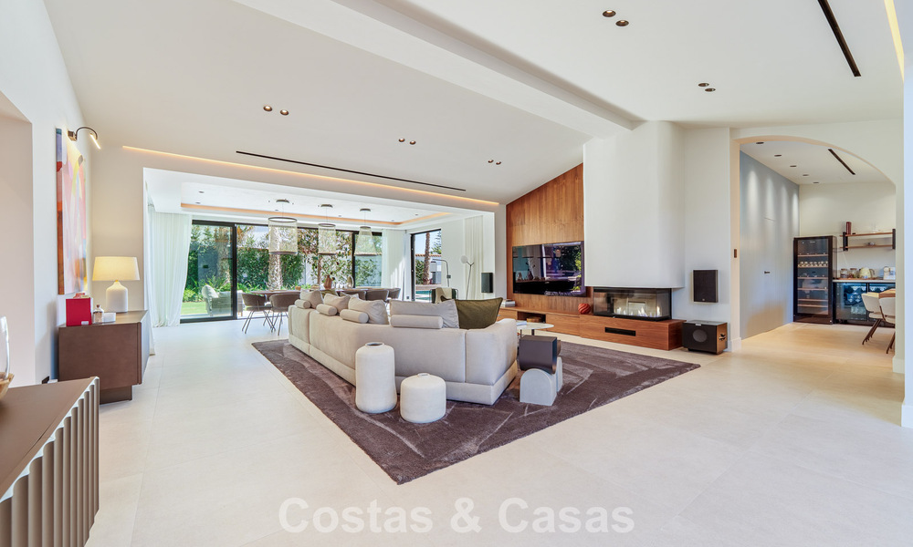 Exclusiva villa de una sola planta en venta a pocos pasos de la playa y todos los servicios en San Pedro y Puerto Banús, Marbella 784460