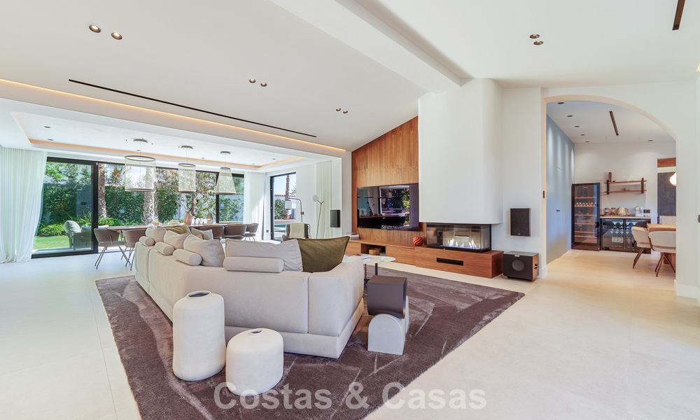 Exclusiva villa de una sola planta en venta a pocos pasos de la playa y todos los servicios en San Pedro y Puerto Banús, Marbella 784461