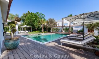 Exclusiva villa de una sola planta en venta a pocos pasos de la playa y todos los servicios en San Pedro y Puerto Banús, Marbella 784469 