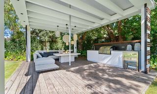 Exclusiva villa de una sola planta en venta a pocos pasos de la playa y todos los servicios en San Pedro y Puerto Banús, Marbella 784472 