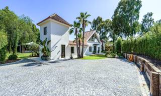 Exclusiva villa de una sola planta en venta a pocos pasos de la playa y todos los servicios en San Pedro y Puerto Banús, Marbella 784476 