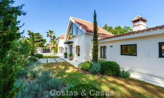 Exclusiva villa de una sola planta en venta a pocos pasos de la playa y todos los servicios en San Pedro y Puerto Banús, Marbella 784477 