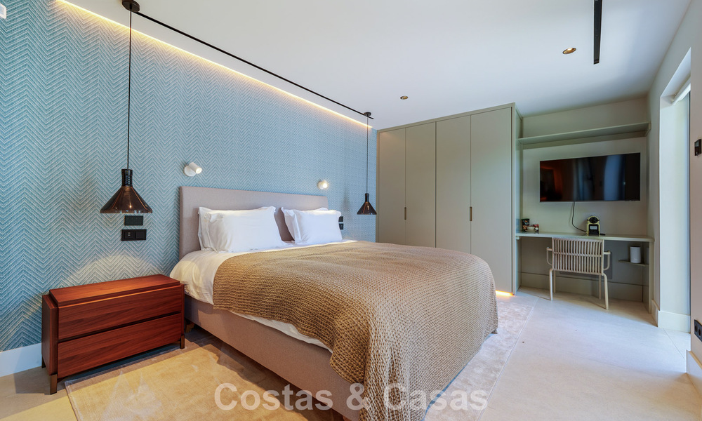 Exclusiva villa de una sola planta en venta a pocos pasos de la playa y todos los servicios en San Pedro y Puerto Banús, Marbella 784479