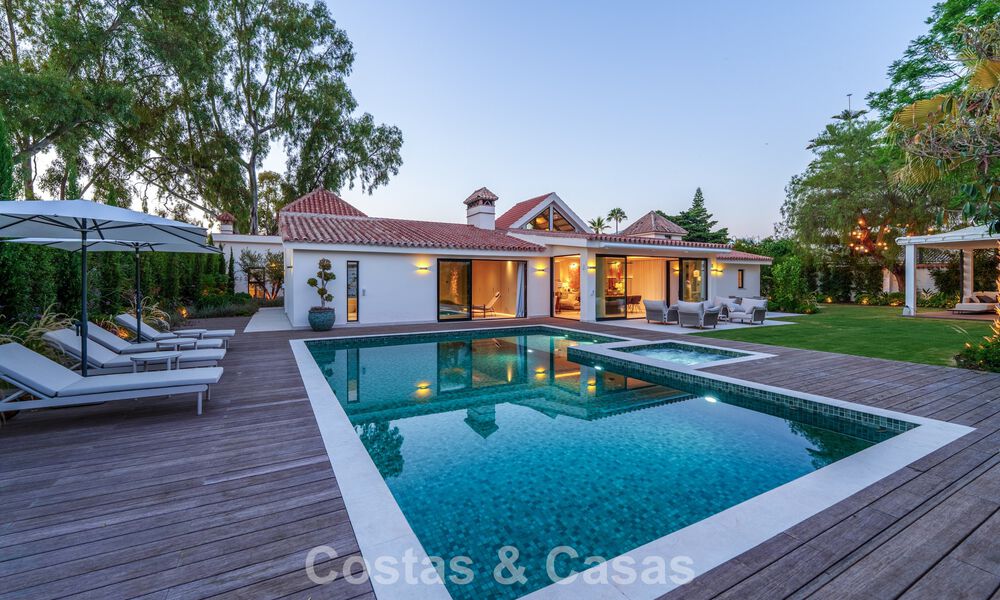 Exclusiva villa de una sola planta en venta a pocos pasos de la playa y todos los servicios en San Pedro y Puerto Banús, Marbella 784481