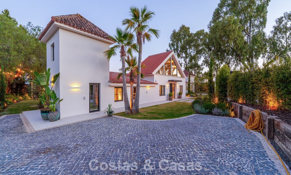 Exclusiva villa de una sola planta en venta a pocos pasos de la playa y todos los servicios en San Pedro y Puerto Banús, Marbella 784483