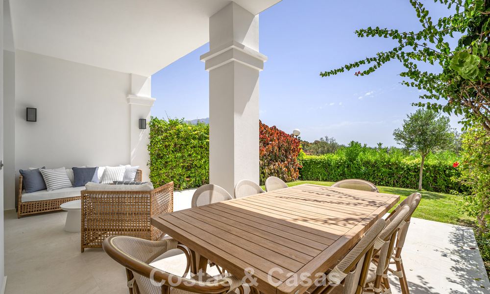 Impresionante casa adosada reformada en venta en primera línea del campo de golf La Quinta en Marbella - Benahavís 784542