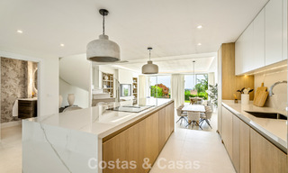 Impresionante casa adosada reformada en venta en primera línea del campo de golf La Quinta en Marbella - Benahavís 784550 