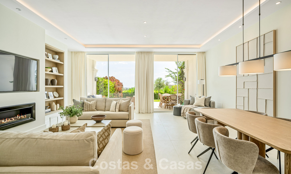 Impresionante casa adosada reformada en venta en primera línea del campo de golf La Quinta en Marbella - Benahavís 784552