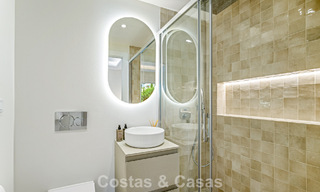 Impresionante casa adosada reformada en venta en primera línea del campo de golf La Quinta en Marbella - Benahavís 784556 