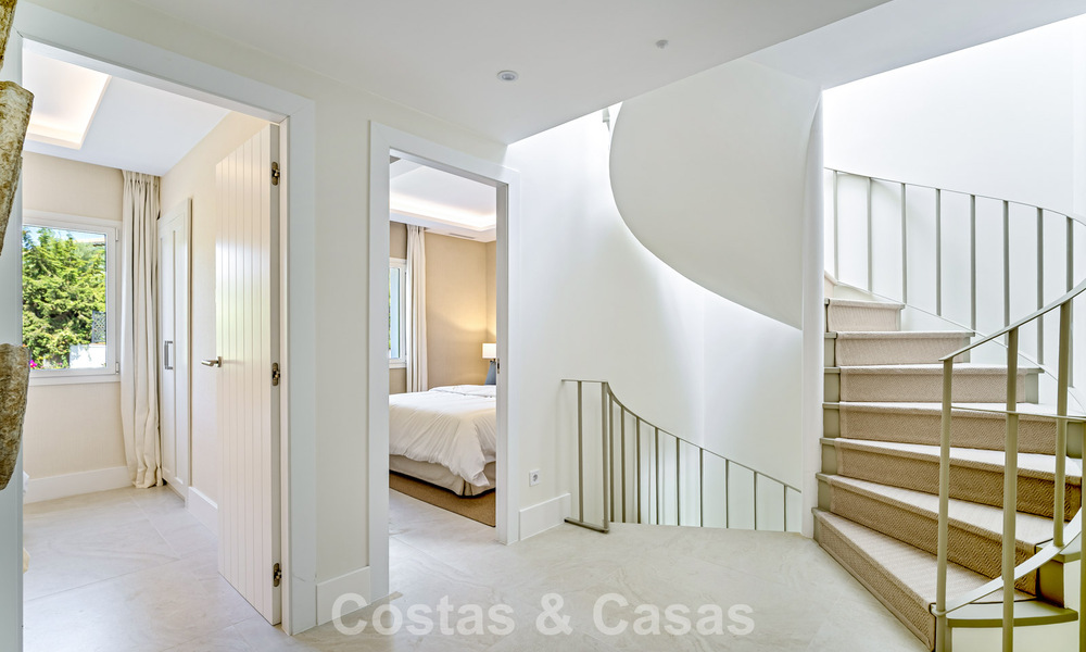 Impresionante casa adosada reformada en venta en primera línea del campo de golf La Quinta en Marbella - Benahavís 784559