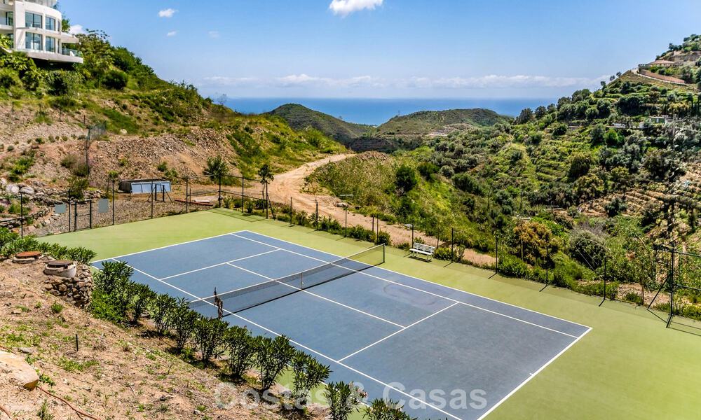 Apartamento contemporáneo de lujo con vistas al mar en venta en un complejo boutique cerca de Marbella centro 784579