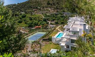 Apartamento contemporáneo de lujo con vistas al mar en venta en un complejo boutique cerca de Marbella centro 784582 