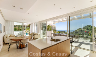Apartamento contemporáneo de lujo con vistas al mar en venta en un complejo boutique cerca de Marbella centro 784586 